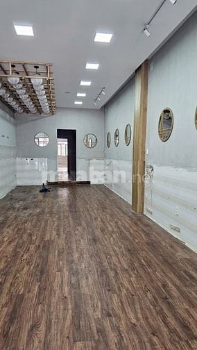 Cho thuê nhà mặt tiền Phan Huy Ích Tân Bình 4x35 4 tầng có sân để xe