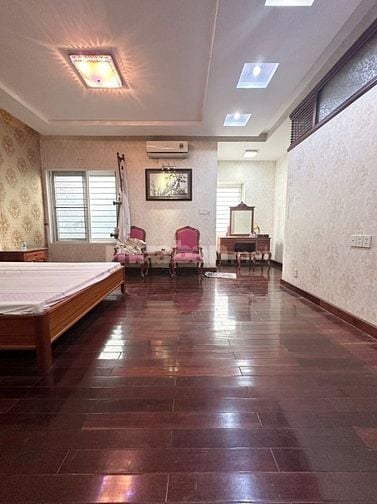 Bán biệt thự Nguyễn Trọng Tuyển P2 Q.Tân Bình - 8m x 22m - giá 42 tỉ