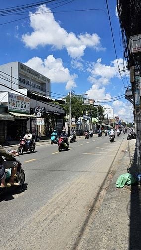 Cho thuê nhà mặt tiền Phan Huy Ích Tân Bình 4x35 4 tầng có sân để xe