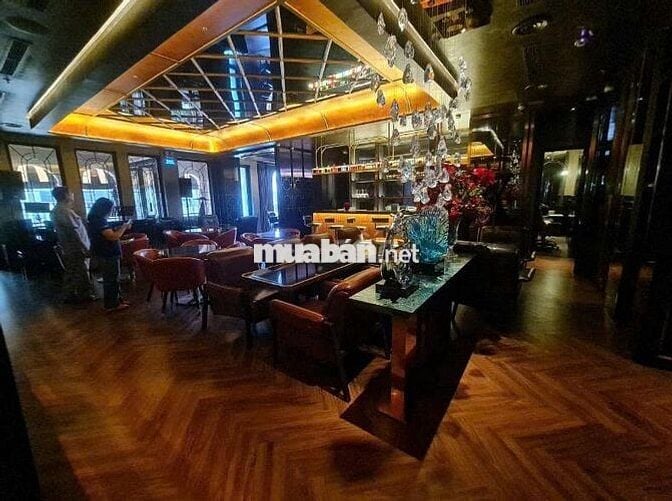 Mặt Tiền Đường Sương Nguyệt Ánh. Quận 1 - Diện tích: 10mx25m