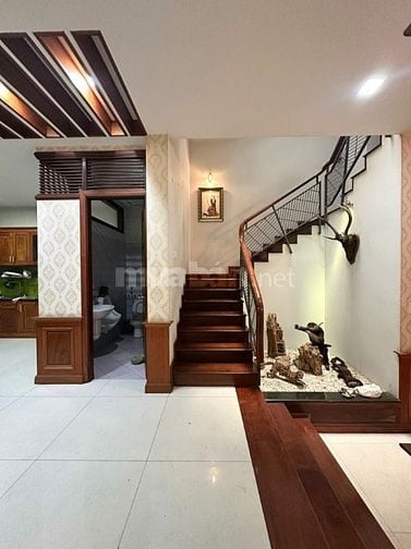 Bán biệt thự Nguyễn Trọng Tuyển P2 Q.Tân Bình - 8m x 22m - giá 42 tỉ