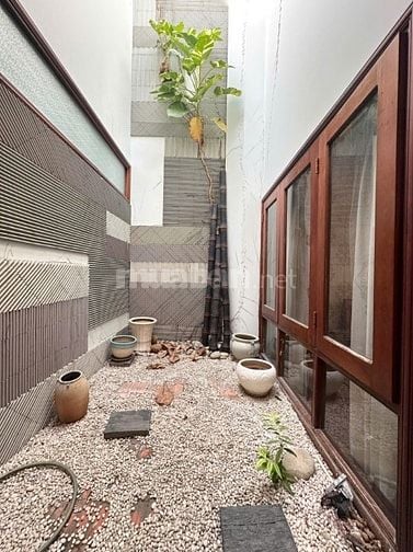 Bán biệt thự Nguyễn Trọng Tuyển P2 Q.Tân Bình - 8m x 22m - giá 42 tỉ