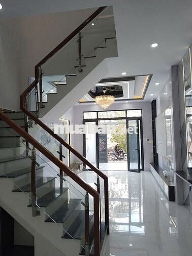 Nhà ngay KCN Cầu Tràm, sổ riêng, 100m2, 1 trệt 1 lầu