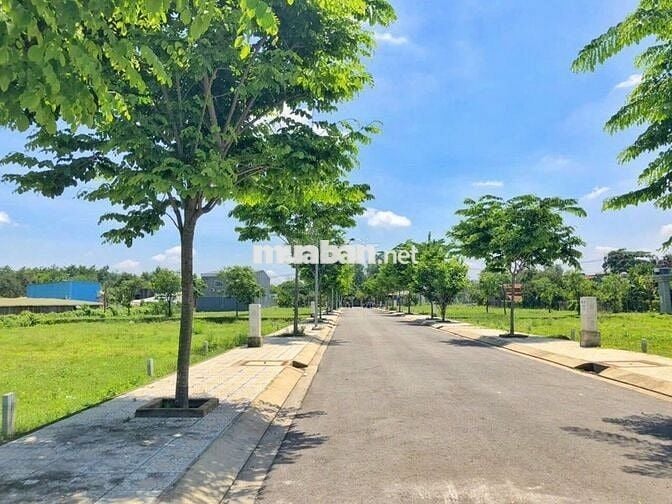 Chủ cần bán gấp lô mặt tiền Đ,TL 2 DT 199m2 giá 1,9 tỷ Sổ hồng riêng