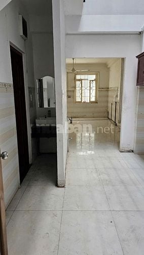 Cho thuê nhà mặt tiền Phan Huy Ích Tân Bình 4x35 4 tầng có sân để xe