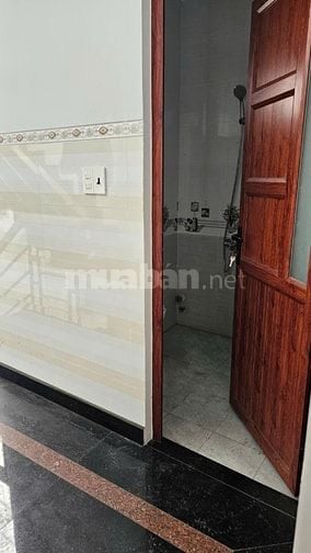 Cho thuê nhà mặt tiền Phan Huy Ích Tân Bình 4x35 4 tầng có sân để xe
