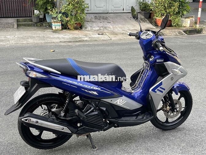 cần bán xe novo 6 xe trùm mềm ko đi