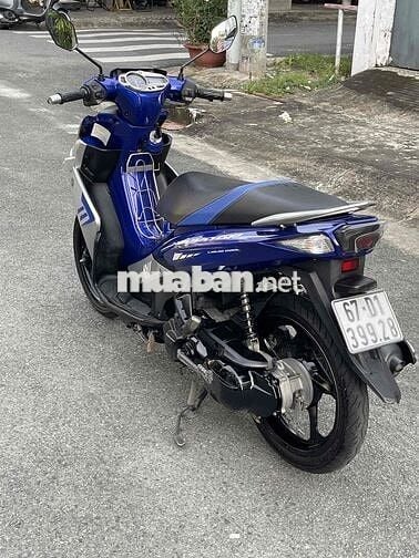 cần bán xe novo 6 xe trùm mềm ko đi