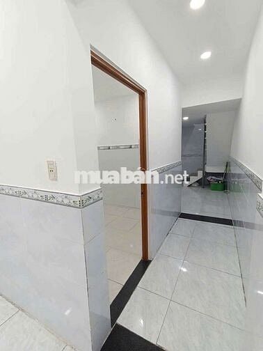 NHÀ ĐẸP , NƯỚC SẠCH TẬN NHÀ , CHỈ 2/ NGẮN HƯNG LỘ 80