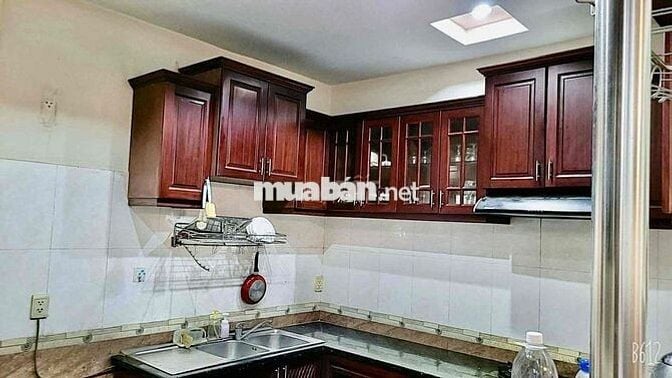 BIỆT THỰ NGAY CHỢ PHẠM VĂN HAI, GIÁP QUẬN 10 VÀ PHÚ NHUẬN, ÔTÔ TRÁNH