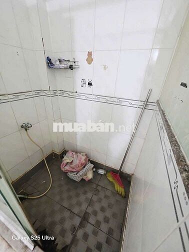 Nhà nguyên căn dt 4❌9 trệt 1 lầu đúc 1pn2wc hẻm tải thông đường số 8