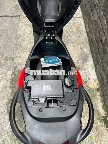 Nhà Dữ Không Đi Cần bán Xe Zip 100 đky 2017