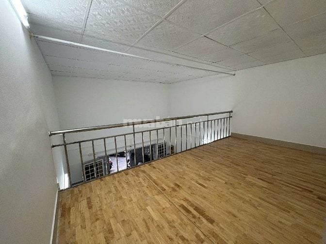 Gần cầu Tân Thuận, 02 Tầng, DT 5x25