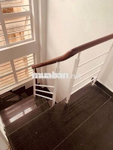 Nhà Mới  3PN HXH Nguyễn Cảnh Chân Q1
