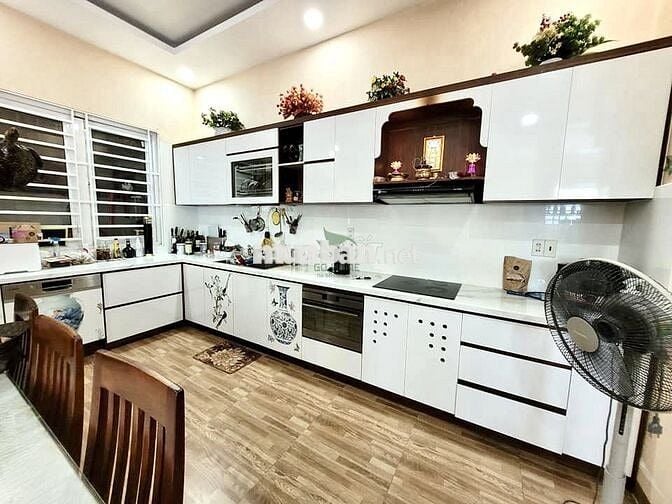 CHO THUÊ BIỆT THỰ LÔ GÓC KHU HÀ QUANG 2 GIÁ 32 TRIỆU/THÁNG