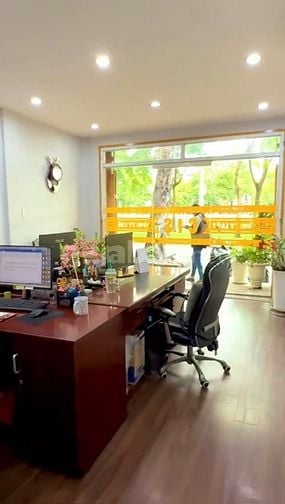 BÁN NHÀ MẶT TIỀN KINH DOANH ĐƯỜNG HOÀNG SA - QUẬN 1