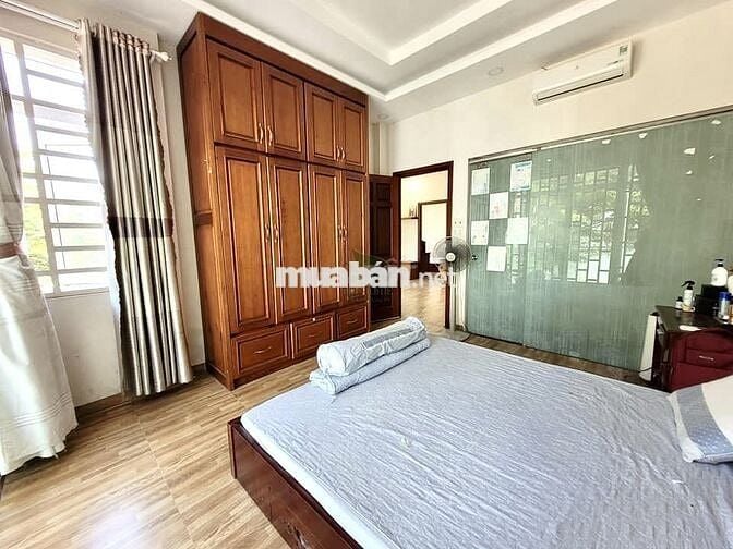 CHO THUÊ BIỆT THỰ LÔ GÓC KHU HÀ QUANG 2 GIÁ 32 TRIỆU/THÁNG