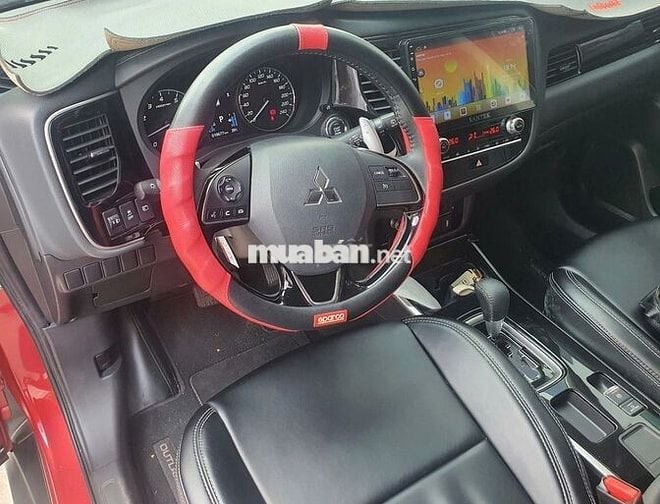Mitsubishi Outlander 2.0 CVT 2022 - 10677 km
