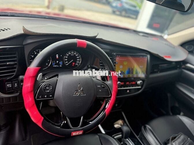 Mitsubishi Outlander 2.0 CVT 2022 - 10677 km