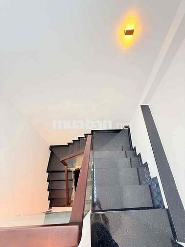 SIÊU PHẨM NHÀ ĐẸP FULL NỘI THẤT XỊN, MẶT TIỀN P2 TÂN BÌNH GẦN SÂN BAY,