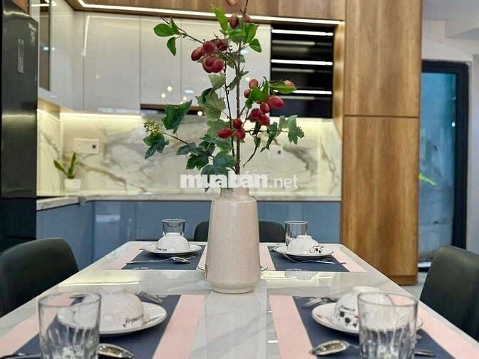 ✅ NHÀ 3 TẦNG 3 MÊ, K.HUỲNH NGỌC HUỆ, RA SÂN BAY 3KM, SAU LƯNG MT ✅
