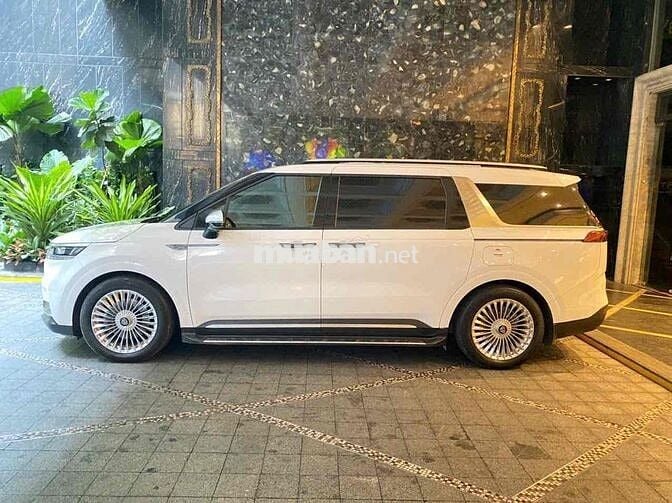 Kia Carnival 2023 Signature 2.2D - 72000 km