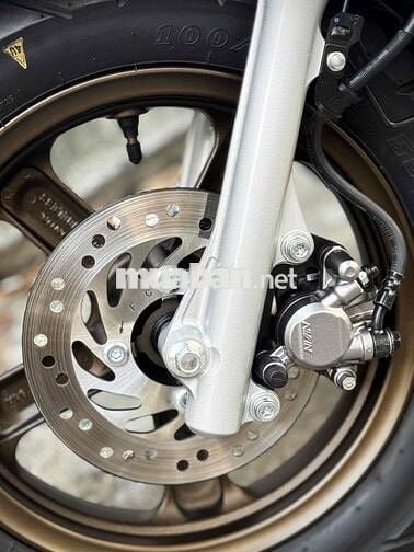 Scoopy T9/2025 mới 100% bao ra tên bấm số mới ❤️