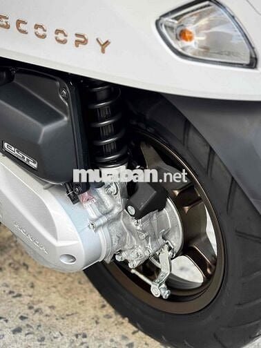 Scoopy T9/2025 mới 100% bao ra tên bấm số mới ❤️