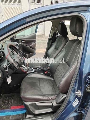 Mazda 2 2019 Premium Sedan - 78000 km