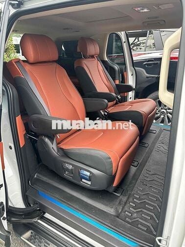 Kia Carnival 2023 Signature 2.2D - 72000 km