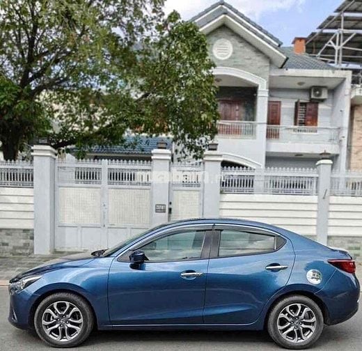 Mazda 2 2019 Premium Sedan - 78000 km