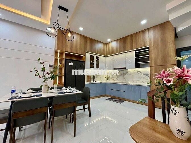 ✅ NHÀ 3 TẦNG 3 MÊ, K.HUỲNH NGỌC HUỆ, RA SÂN BAY 3KM, SAU LƯNG MT ✅