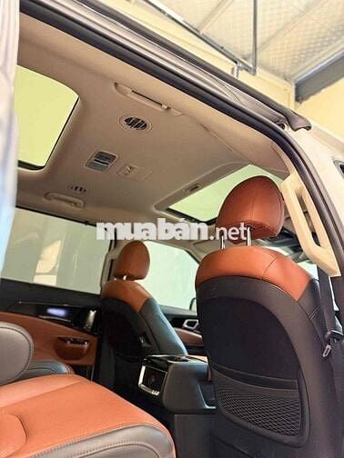 Kia Carnival 2023 Signature 2.2D - 72000 km