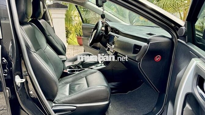 Toyota Corolla Altis 2016 2.0V - 128000 km
