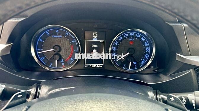 Toyota Corolla Altis 2016 2.0V - 128000 km