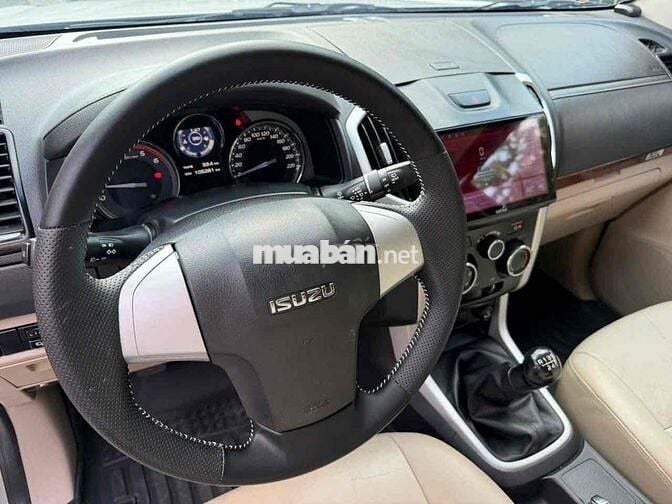 ISUZU MU-X B7 máy dầu 1.9 Turbo số sàn 2019