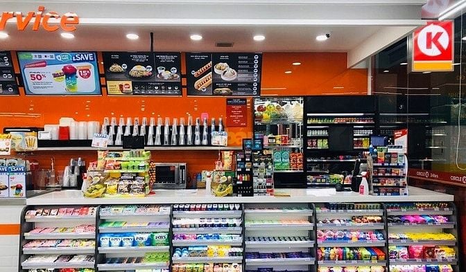 Tuyển dụng nhân viên bán hàng phụ kho.