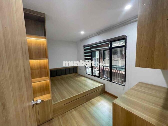 Bán nhà tập thể phố Phương Mai nhà đẹp 2 thoáng ở ngay 80m tầng 4 giá