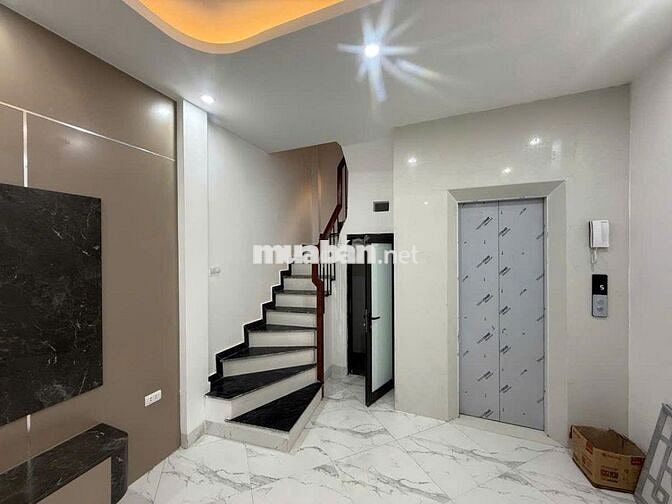6 Tầng thang máy. Gần ô tô ,Nhà mới ở ngay -Láng 35m  giá  chỉ 8 Tỷ