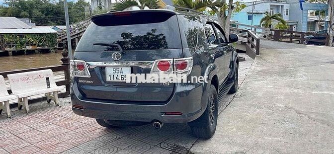 Toyota Fortuner 2016 2.7V 4x2 - 240000 km