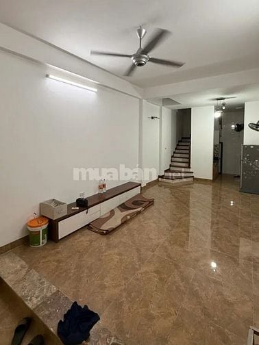 Bán nhà đẹp 4 tầng phố Ngọc Lâm ,ô tô tránh ,giá 9,8 tỷ