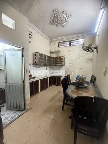 Bán nhà 4 tầng phố Yên Hoa. Lô góc ngõ thông ra hồ Tây.