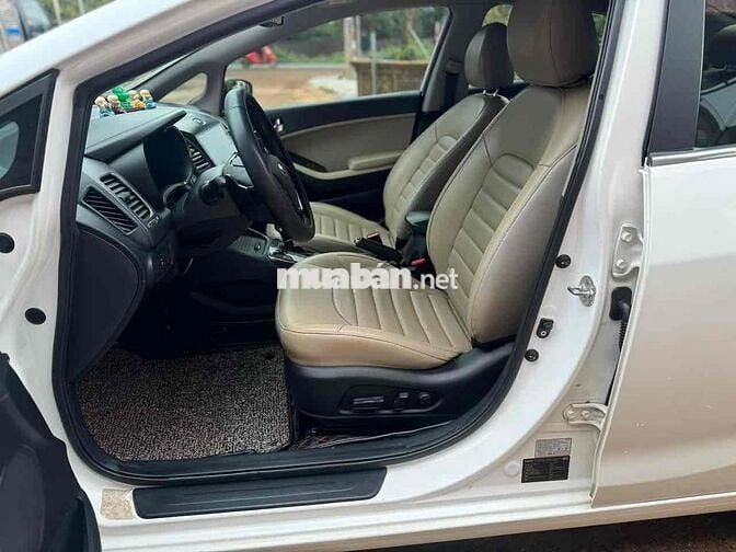 Kia Cerato 2017 1.6 AT - 98000 km