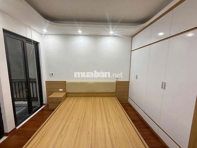 6 Tầng thang máy. Gần ô tô ,Nhà mới ở ngay -Láng 35m  giá  chỉ 8 Tỷ