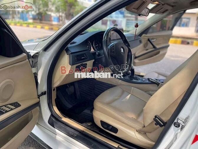 Xe BMW 3 Series 320i 2011 - 290 Triệu