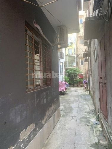 Bán nhà 4 tầng phố Yên Hoa. Lô góc ngõ thông ra hồ Tây.