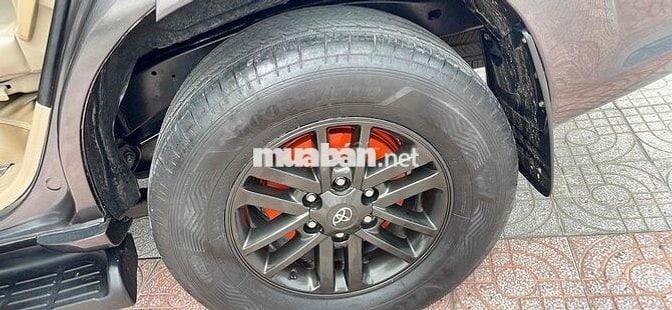 Toyota Fortuner 2016 2.7V 4x2 - 240000 km