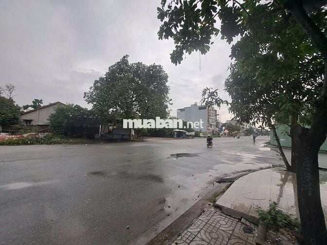 NHÀ NC - LÀM VĂN PHÒNG - KINH DOANH ĐA NGÀNH NGHỀ - NGAY CÔNG VIÊN AS