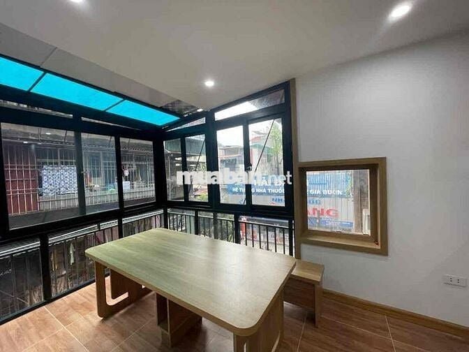 Bán nhà tập thể phố Phương Mai nhà đẹp 2 thoáng ở ngay 80m tầng 4 giá