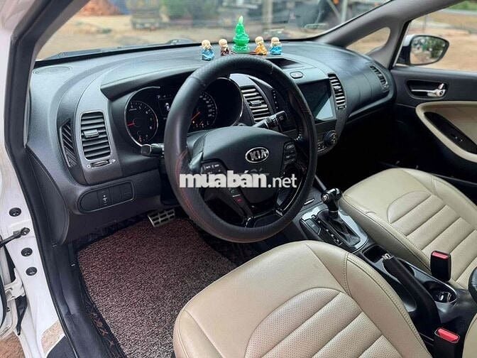 Kia Cerato 2017 1.6 AT - 98000 km